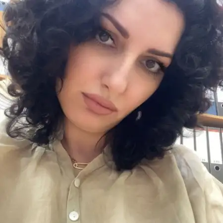 Стелла, 44