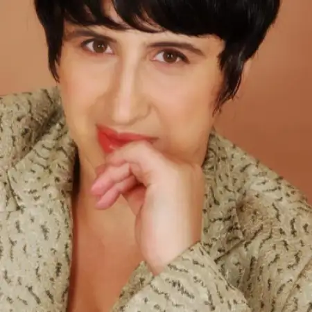Юлия, 61