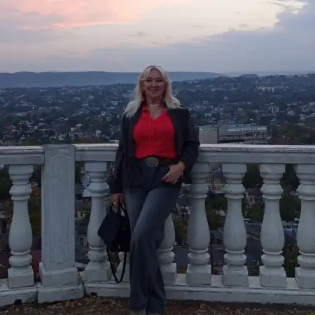 Lili, 58