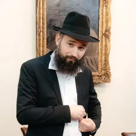 פרץ, 34
