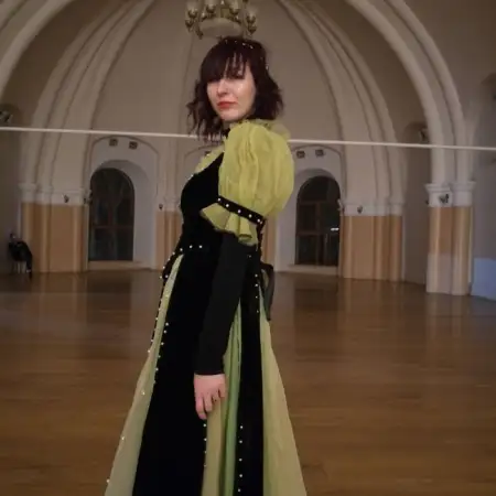 Yulia, 35