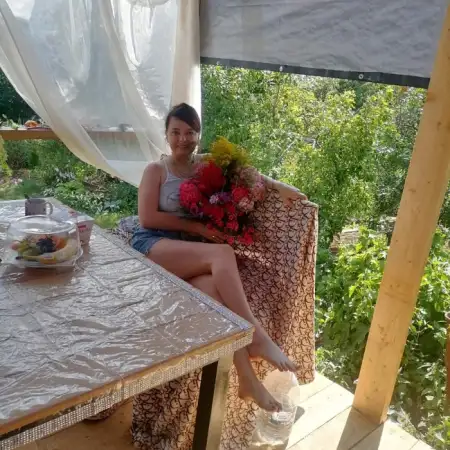 Элеонора, 42