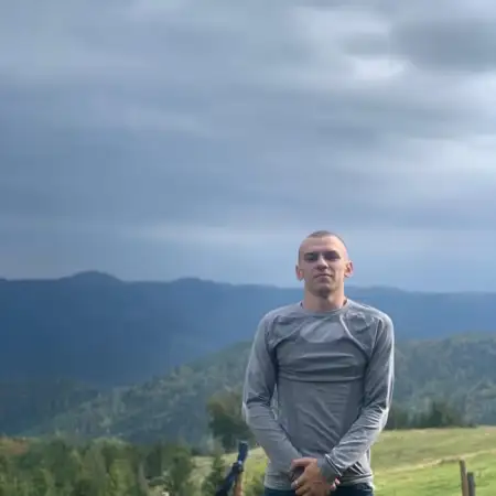 Serhii, 22