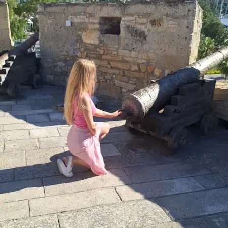 Dora