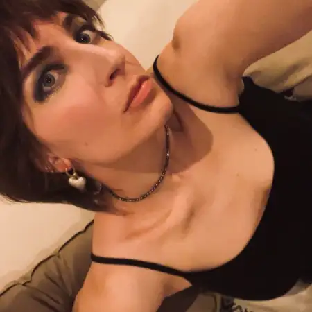 Виктория, 30