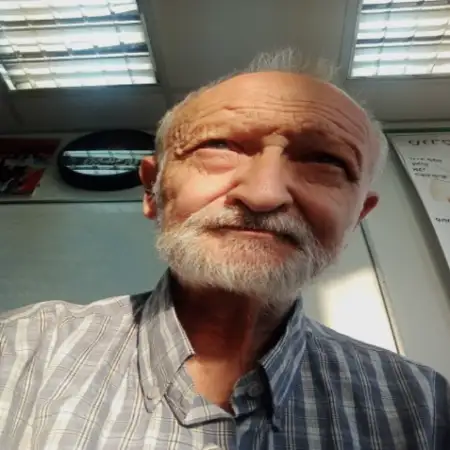 Александр, 71Петах Тиква, Израиль 