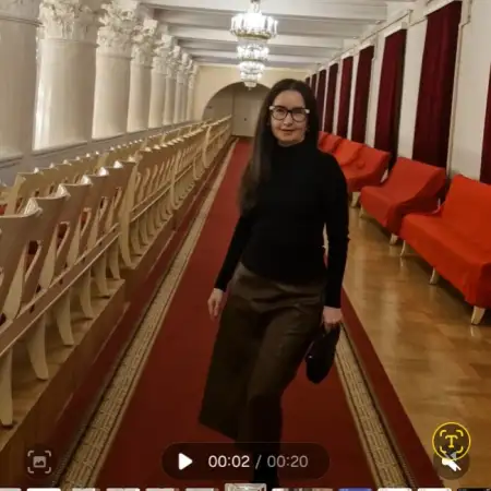 Юлия, 51
