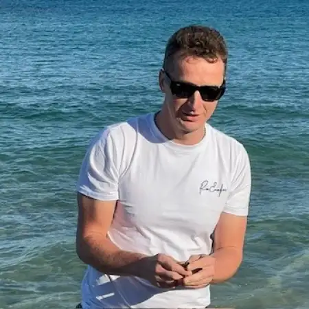 Максим, 40