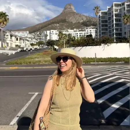 Olga, 38