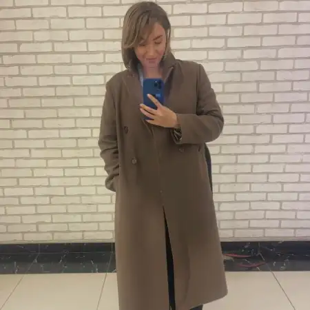 Elena, 35