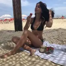 Victoria, 32