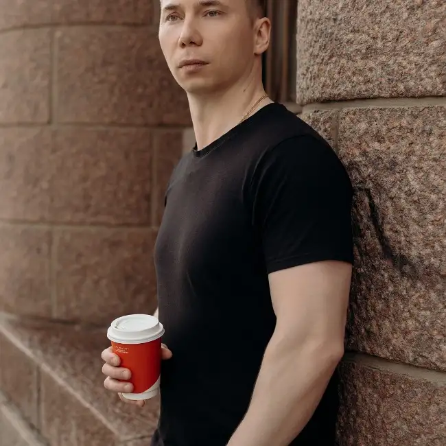 Aleksandr, 41