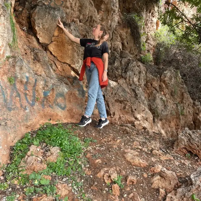 Maria, 37