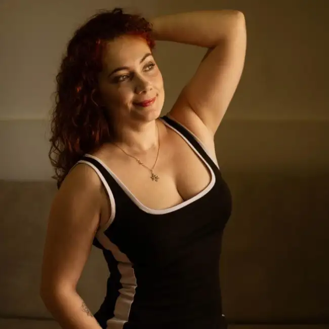 Ekaterina, 41