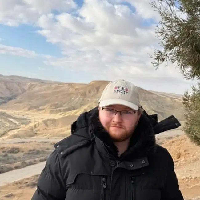 Max, 25 - To Be Yahad