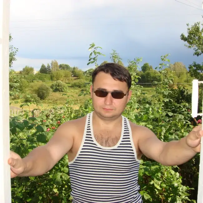 Alex, 50 - To Be Yahad