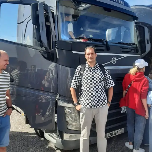 Max, 49 - To Be Yahad