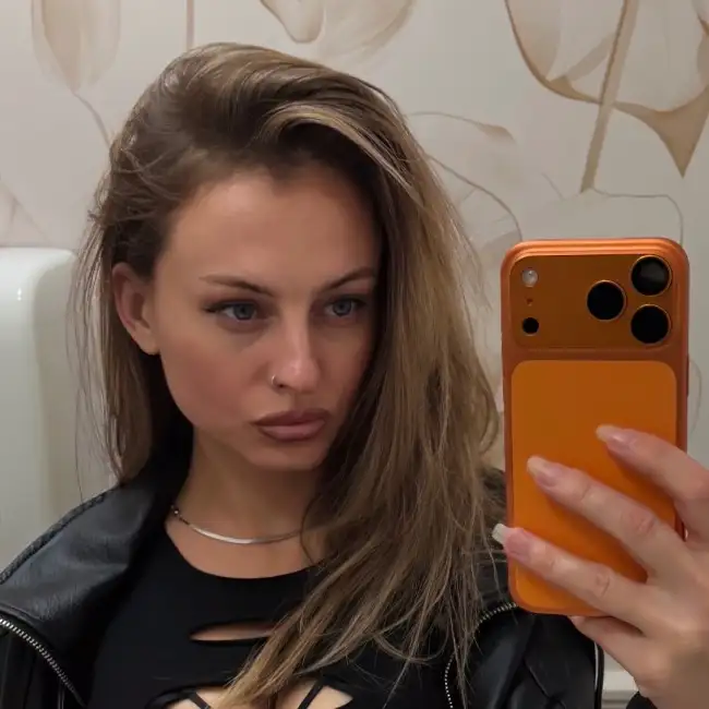 Виктория · 35 ·