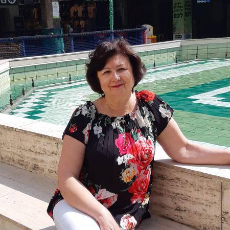 Татьяна,  61 год Тель Авив  желает найти на израильском сайте знакомств  