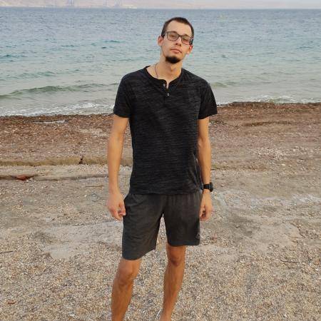 Mikhail Guz, 22 года Хайфа  желает найти на израильском сайте знакомств  Женщину