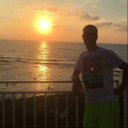 Nikolas, 33 года Бат Ям  хочет встретить на сайте знакомств   Женщину из Израиля