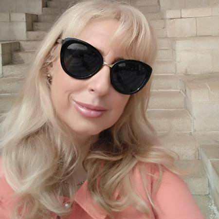 Yulia, 47 лет Нетания  хочет встретить на сайте знакомств   Мужчину в Израиле