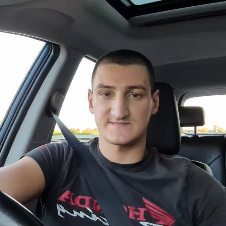 Viktor, 24 года Хайфа  желает найти на израильском сайте знакомств  Женщину